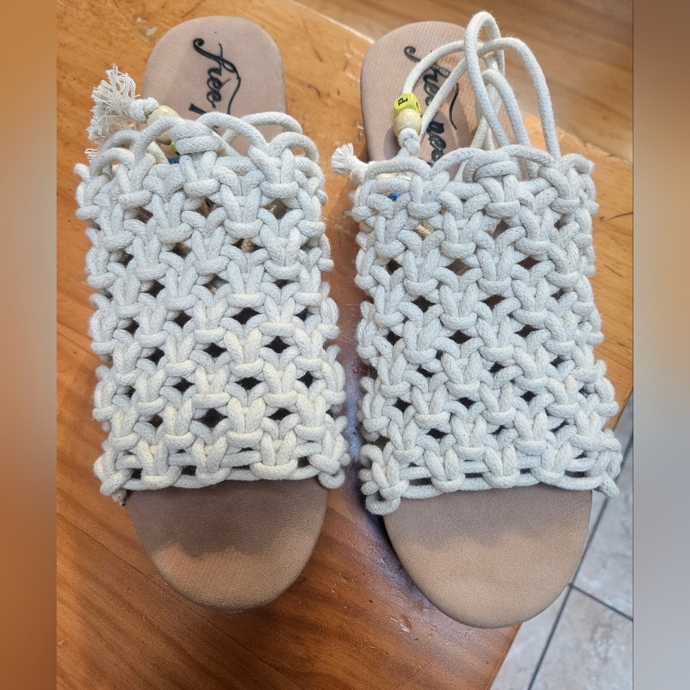 FREE PEOPLE Candy crochet clog w/lace up ankle - Picture 3 of 8